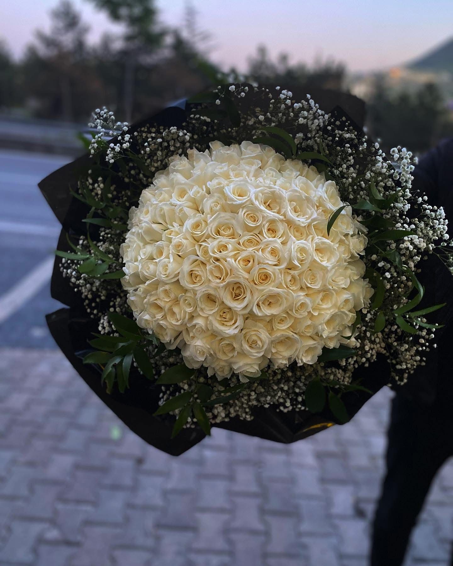 101 Gül Buketi Beyaz