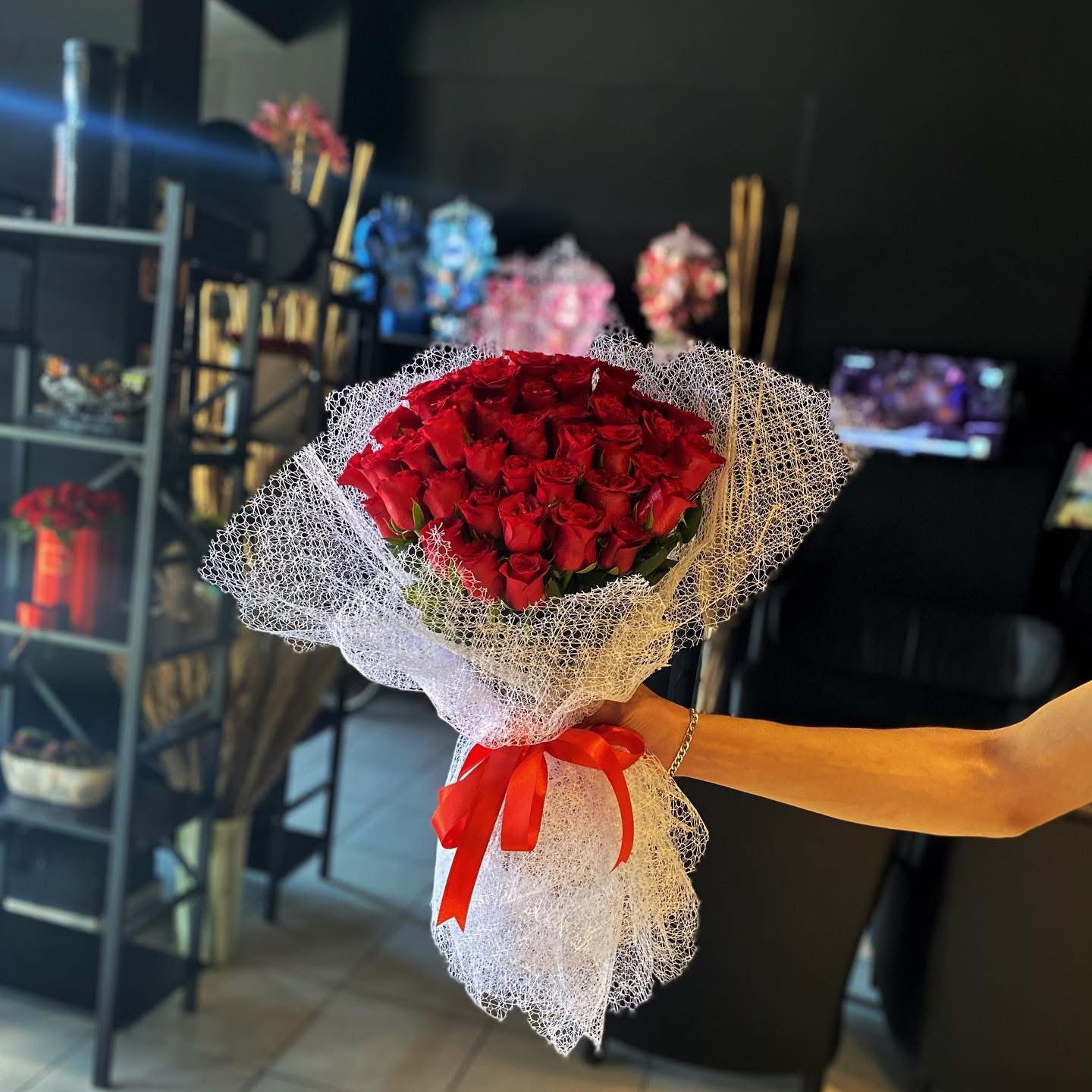 41 Kırmızı Gül Buketi